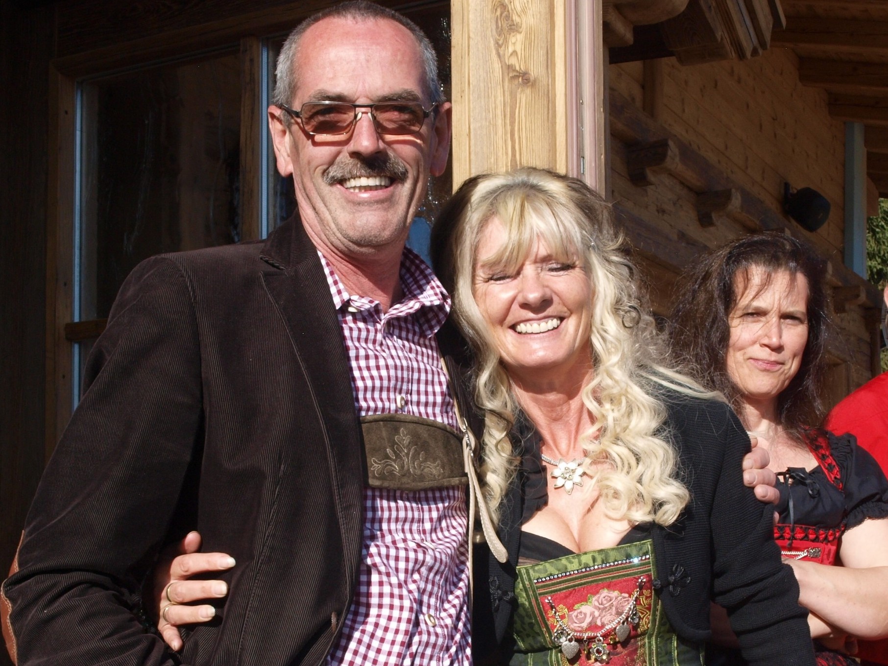 Ernst und Anita Schider bei der Eröffnungsfeier der Möseralm 2013 – Umbau und Erweiterung
