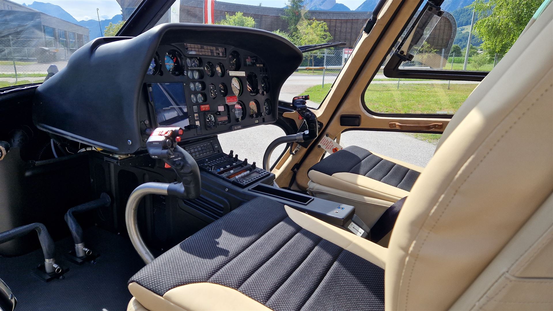 AS355F2 OE-XWS VIP cabin