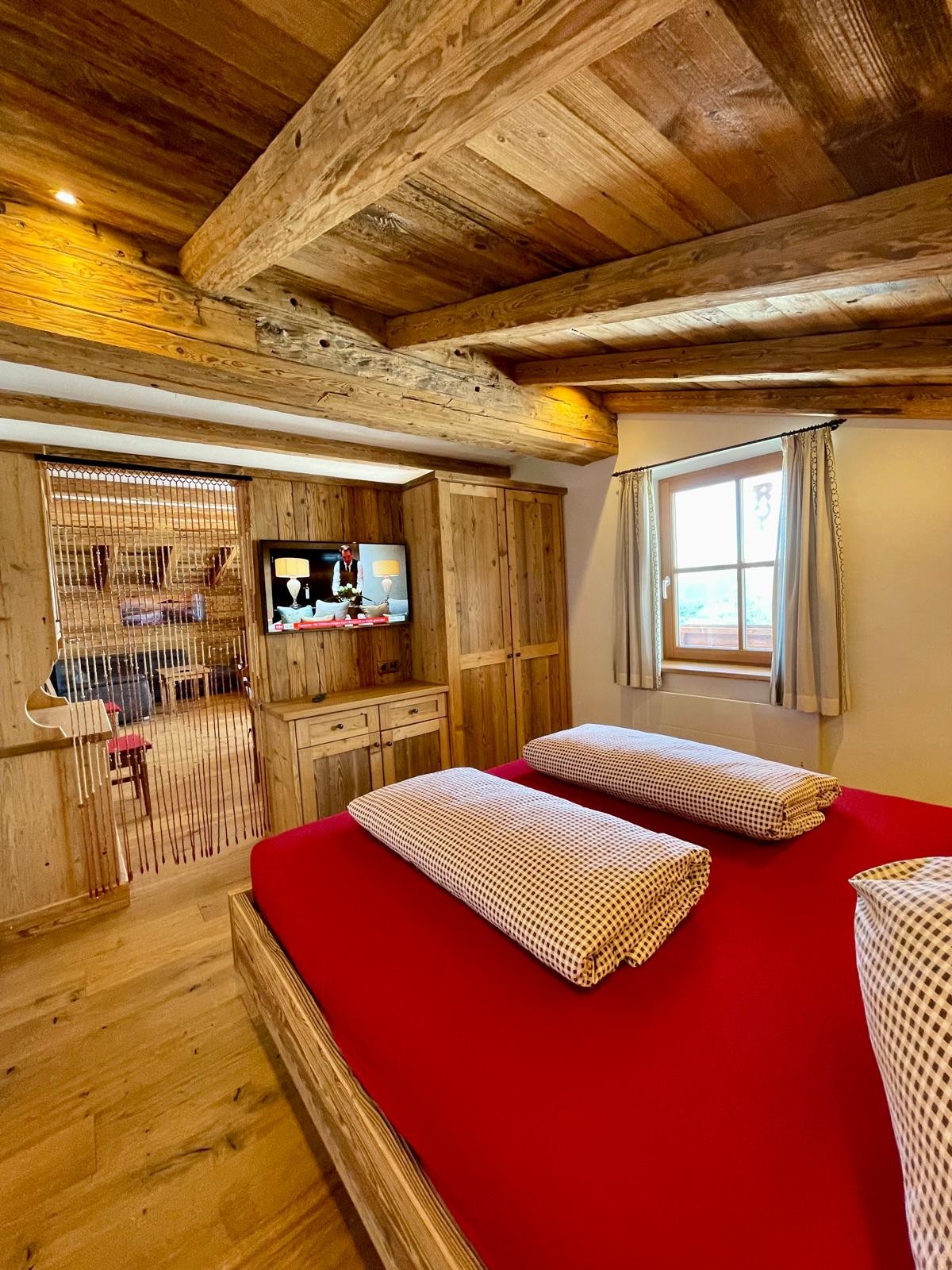 Suite Lofereralm Schlafzimmer Ferienwohnung Appartementhaus Möseralm Steinplatte