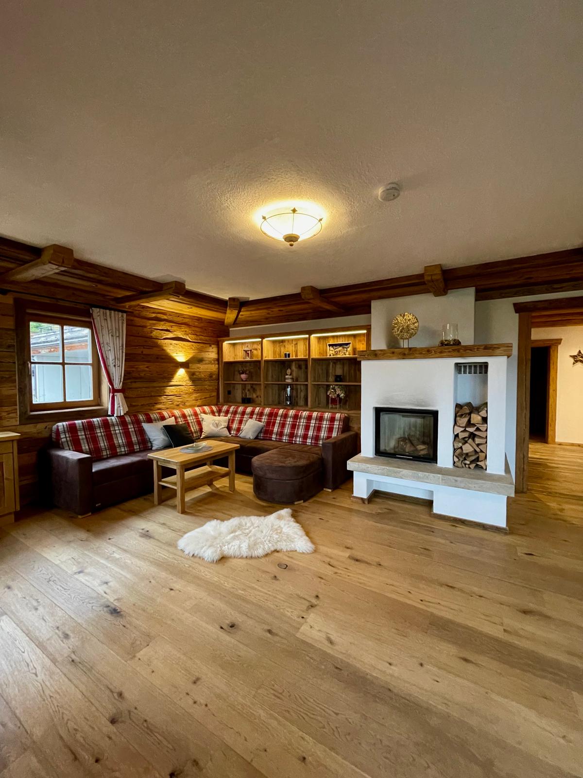 Suite Steinplatte Wohnbereich Ferienwohnung Appartementhaus Möseralm Steinplatte