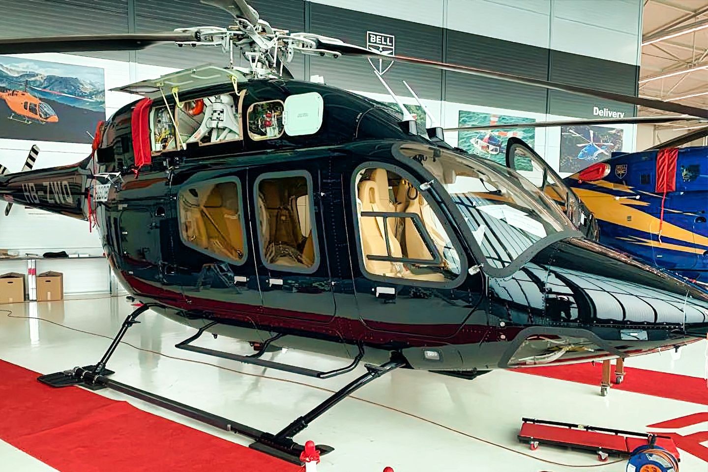 Bell 429 OE-XBH Bild 8
